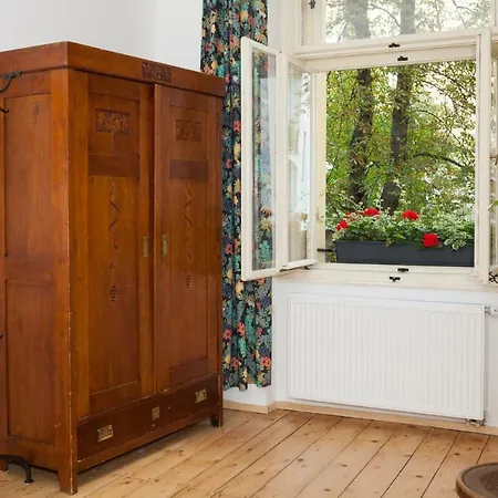 Art Nouveau Meets Mid-century Modern. Appartamento